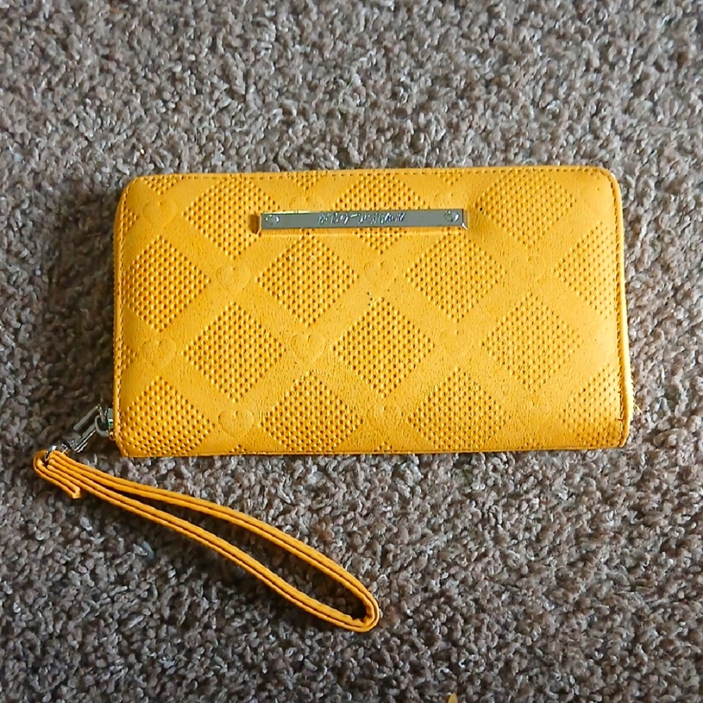 Betsy Johnson Yellow Textured Women's Hearts  Wallet